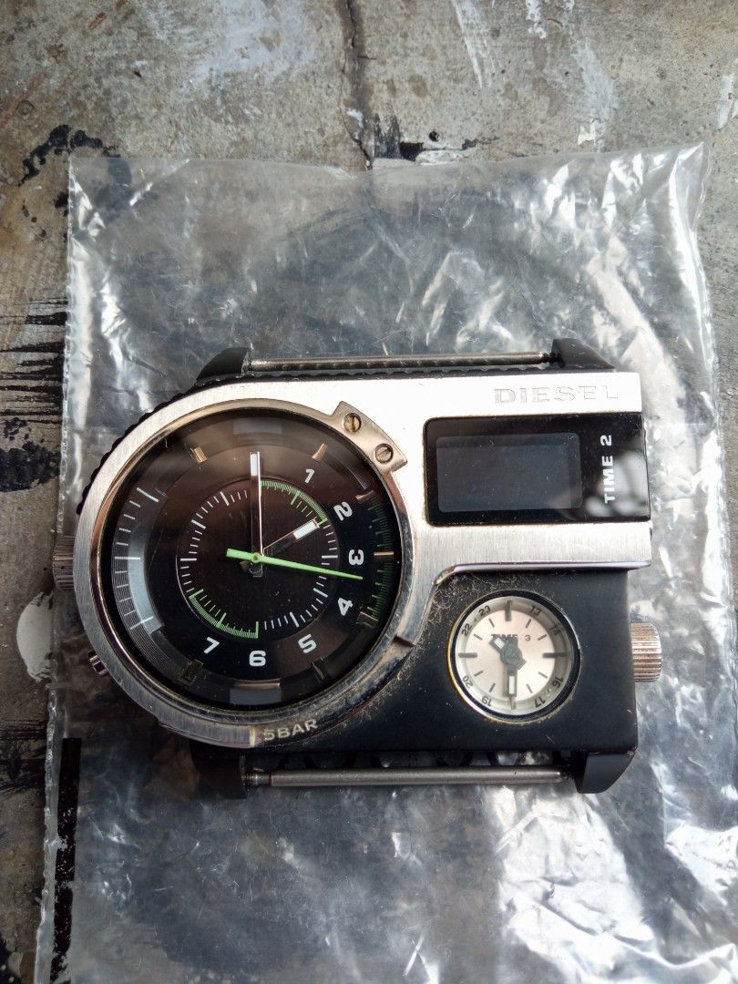 Diesel "Time 2" DZ-7207 Watch (NO BATTERY) (Category: Men's Watches) located in Manila. Submitted by studiozero51579 (Listing ID 1443780720, Image 1). Description: 100% working in good condition - Diesel "Time 2" watch - Large analog face with sub-dial - Digital display - Water resistant 5 BAR - Solid stainless steel - Minor scratches on the back casing - Unique design in.