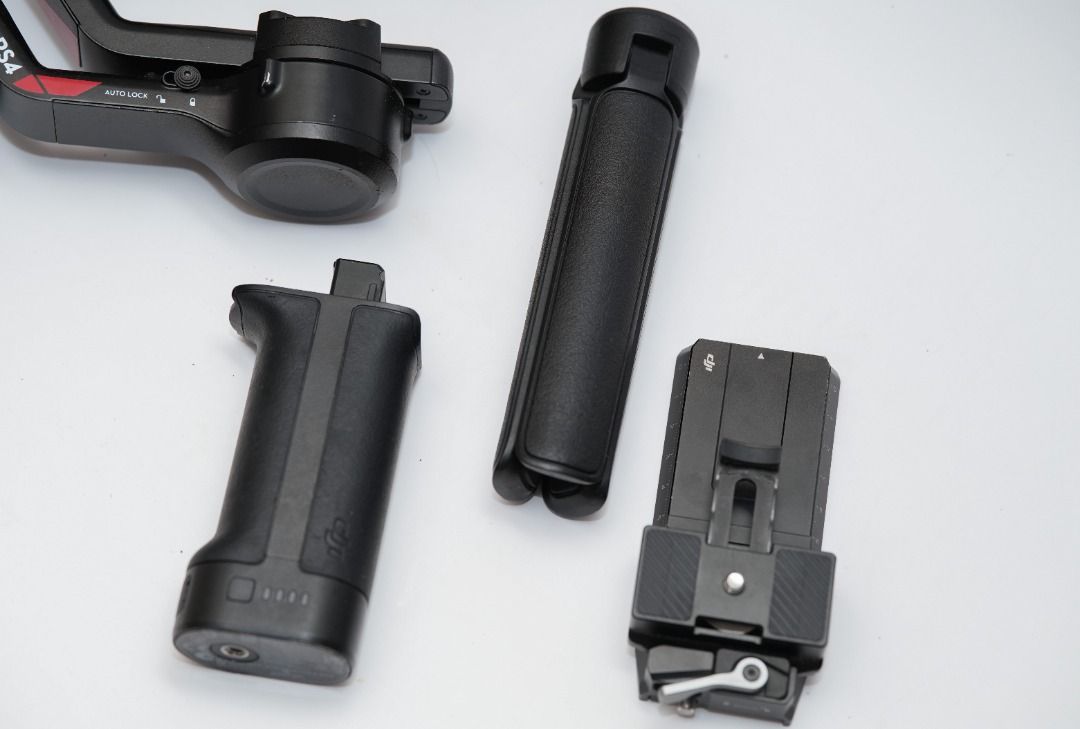 DJI RS4 Gimbal (Standard Kit) (Category: Gimbals & Stabilizers ) located in Bombon. Submitted by gvrgs (Listing ID 1443862715, Image 3). Description: DJI RS4 Gimbal Includes all Original: Main unit Battery grip Quick-release plate USB Type-C Charging Cord Box FREE: Generic Storage Case Selling for only Php 15,500. FIXED PRICE Issues: - Cosmetics, minor scratches due to usage. - Needs constant motor recalibration. Open for Meet up and LBC COP Ship