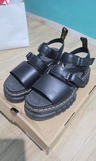 (Category: ) located in . Submitted by tinks_boutique (Listing ID 1443736660, Image 1). Description: .