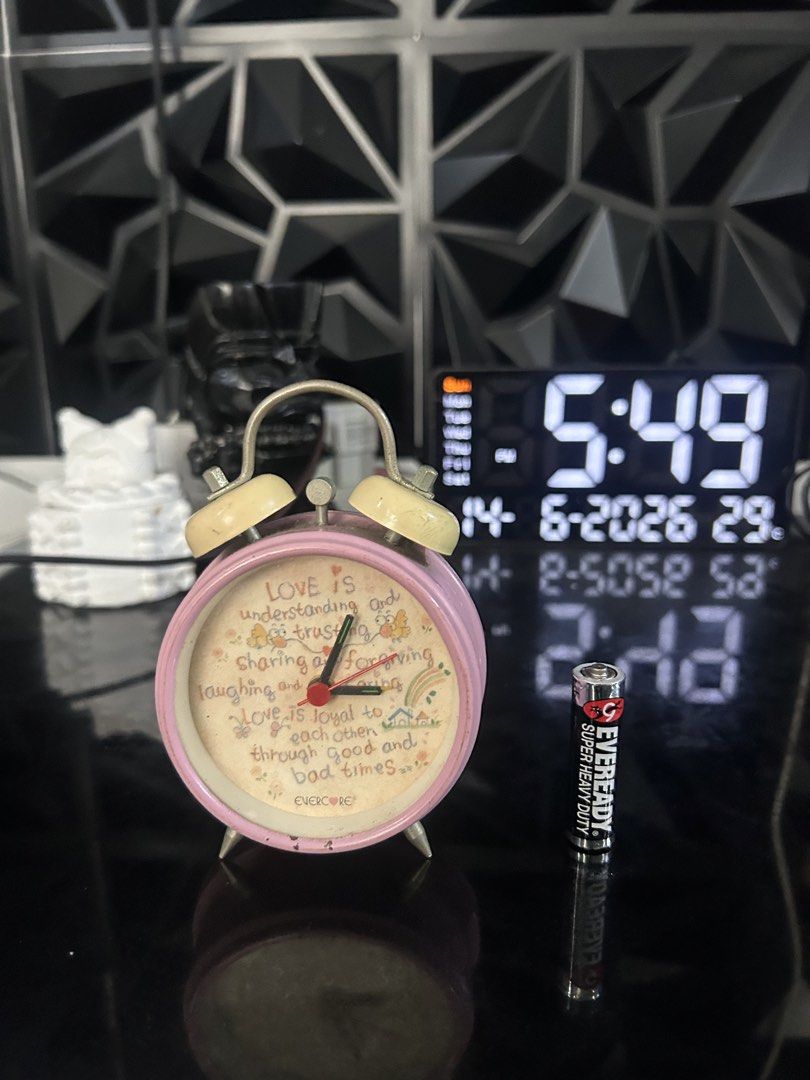 Evercore retro design pink cute alarm clock (Category: Clocks) located in General Trias. Submitted by aprilocampo0412 (Listing ID 1443807920, Image 1). Description: Evercore retro design pink cute alarm clock Working modern yung alarm clock sounds see video 100 Loc Tanza Cavite.