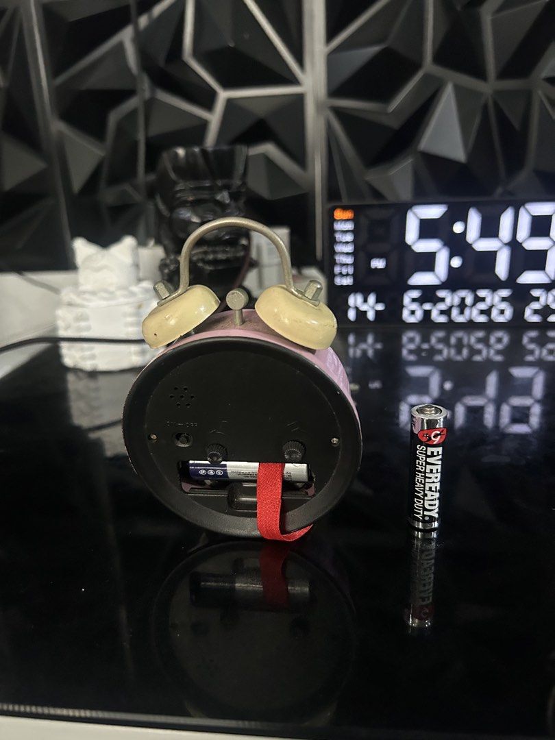 Evercore retro design pink cute alarm clock (Category: Clocks) located in General Trias. Submitted by aprilocampo0412 (Listing ID 1443807920, Image 3). Description: Evercore retro design pink cute alarm clock Working modern yung alarm clock sounds see video 100 Loc Tanza Cavite.