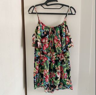 (Category: ) located in . Submitted by shopsundayx (Listing ID 1443793952, Image 1). Description: .
