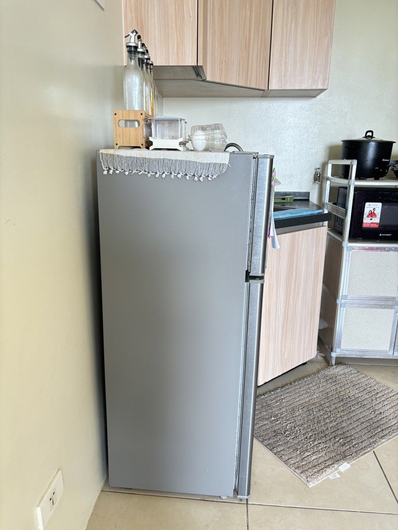 Fujidenzo Refrigerator - Built for Heavy Duty Performance (Category: Refrigerators and Freezers) located in Quezon City. Submitted by sopiiyyaa (Listing ID 1443745097, Image 2). Description: PRICE IS NEGOTIABLE PM LANGG - Fujidenzo Top Freezer Refrigerator - 2 yrs old - NEEDS CLEANING lang pero maayos pa free na yung last picture. need lang din linisin rfs: moving out.