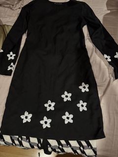 (Category: ) located in . Submitted by glammedupdiva (Listing ID 1443836564, Image 1). Description: .