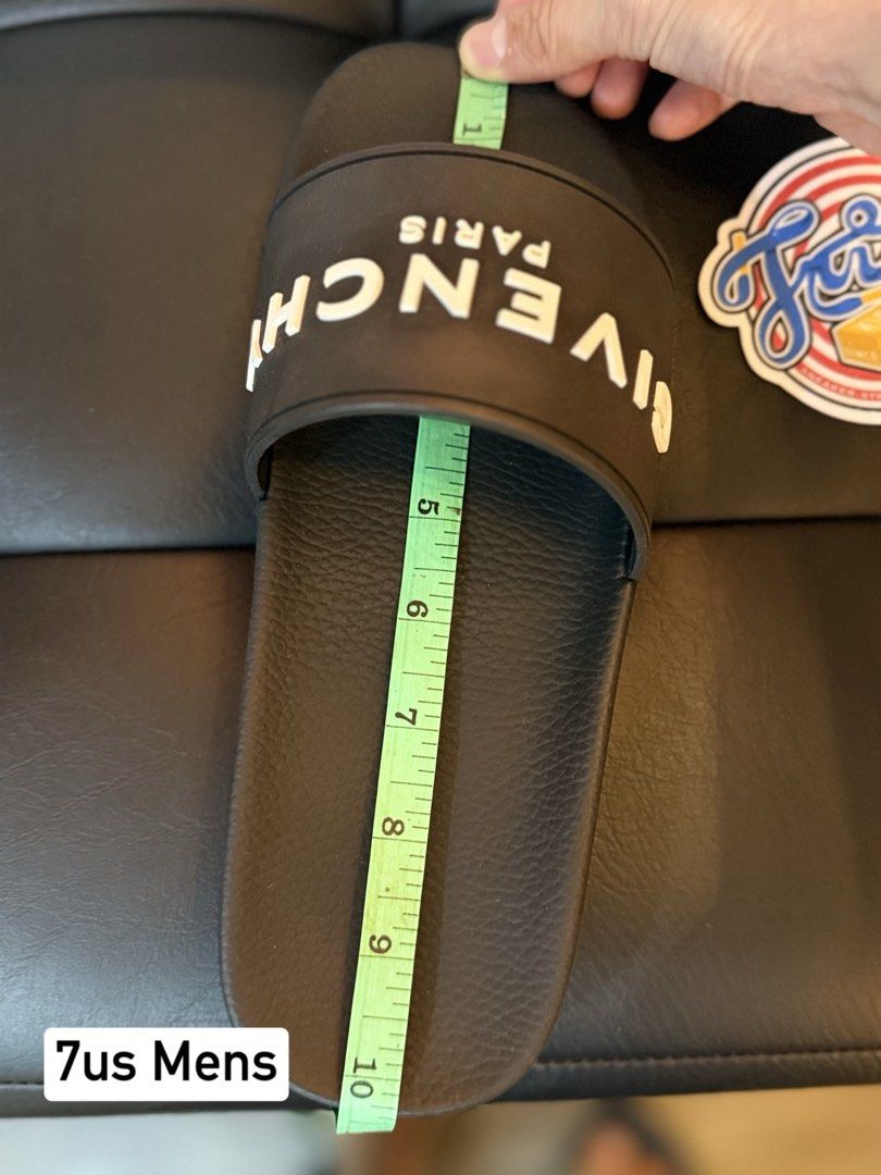 Givenchy Paris Pool Slide sz: 40 & 43 mens (Category: Sneakers & Footwear) located in Pasay City. Submitted by fritz_kickz_2012 (Listing ID 1443788841, Image 3). Description: G!V€NCH¥ PARIS Pool Slide ( Black/White ) size: 39 / 6us mens / 8womens Brandnew / Onhand PM for Inquiries Thankyou ➡️➡️➡️ Fritz Kickz 👟.