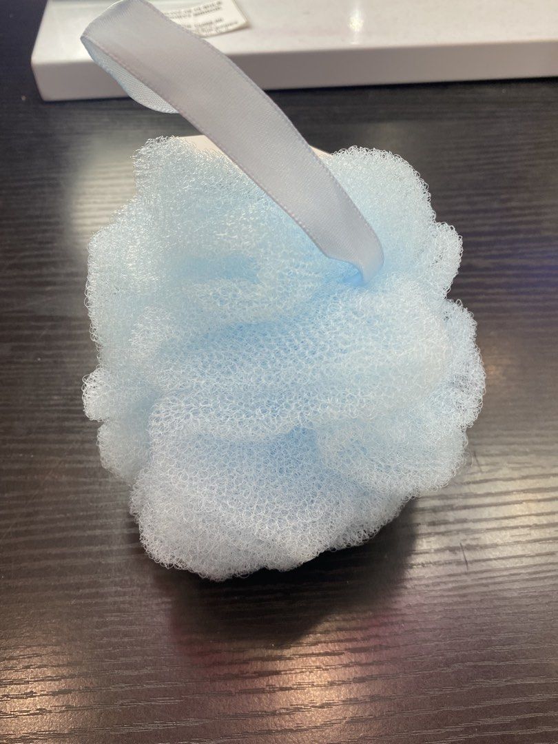 GK Blue Soft Bubble Bath Ball (Category: Bath) located in Paranaque City. Submitted by gladkingphilippines (Listing ID 1443749640, Image 1). Description: .