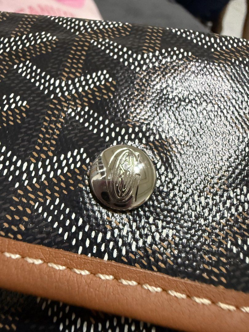 Goyard St Louis Pouch (Category: Luxury Bags & Wallets) located in Malasiqui. Submitted by heyitsmejenni (Listing ID 1443735207, Image 2). Description: Authentic or money back guarantee. Meet up Pangasinan area Free Shipping via LBC.