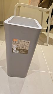 （分類：）位於 。 由 nadiahau 提交（商品編號 1443861834，圖片 1）。簡介： 。