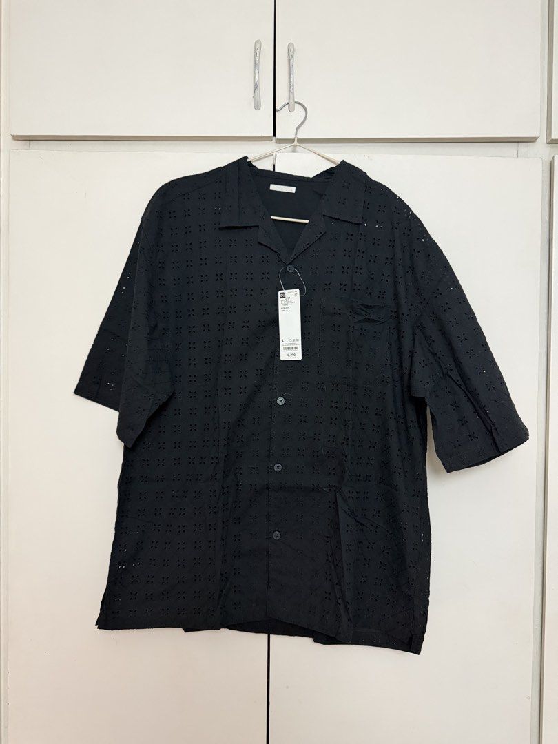 GU - Eyelet Short Sleeve Shirt [BNEW] (Category: Tshirts & Polo Shirts ) located in Muntinlupa City. Submitted by kfces (Listing ID 1443865714, Image 2). Description: - Eyelet polo shirts from GU - Available: Black, Navy, Brown, Cream - Button-up style, collar, chest pocket - Perfect for casual wear **Sold per item MOP: Gcash/ BPI.