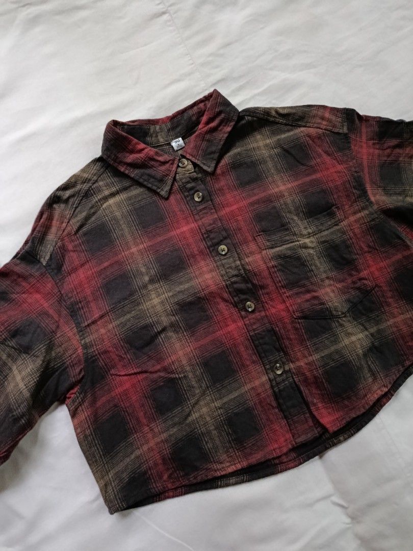 GU Cropped Flannel Shirt Red Plaid (Category: Tshirts & Polo Shirts ) located in Cagayan de Oro. Submitted by muchloved.cdo (Listing ID 1443768939, Image 3). Description: Measurements length: 17 in width: 19 in Mode of Payment: Gcash Mode of Delivery: - Maxim (within CDO only) - J&T Express Notes: - shipping fee will be shouldered by the buyer - actual color may vary slightly due to photo lighting - this item is thrifted, so please manage your ex
