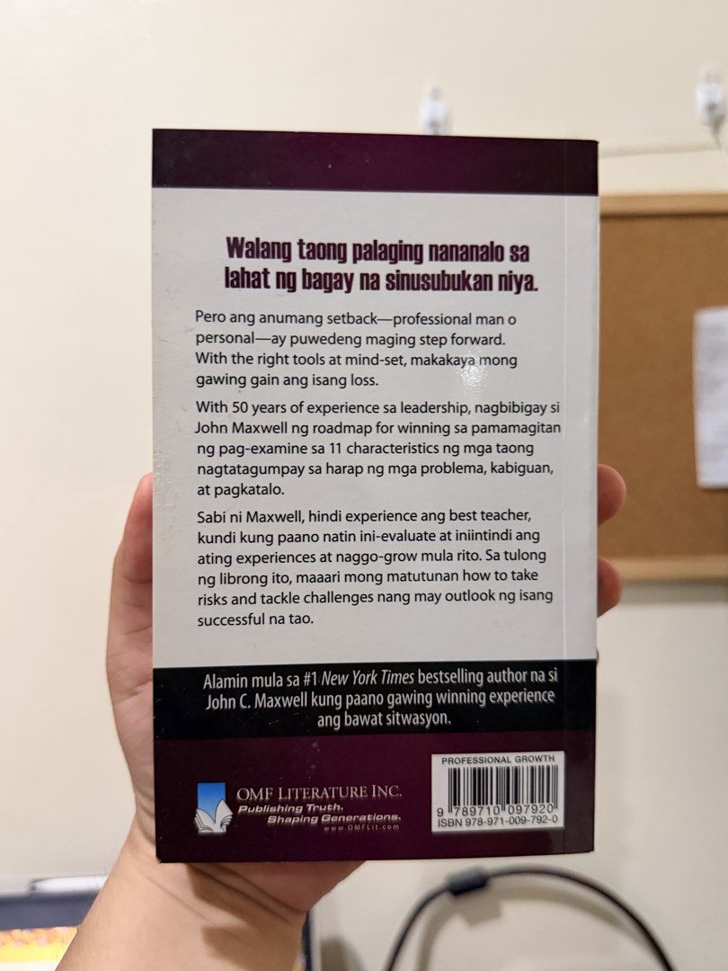 How Successful People Win by John C. Maxwell (taglish) (Category: Storybooks) located in Lapu Lapu. Submitted by rehomingstuff (Listing ID 1443872000, Image 2). Description: Buyer will pay the shipping fee..