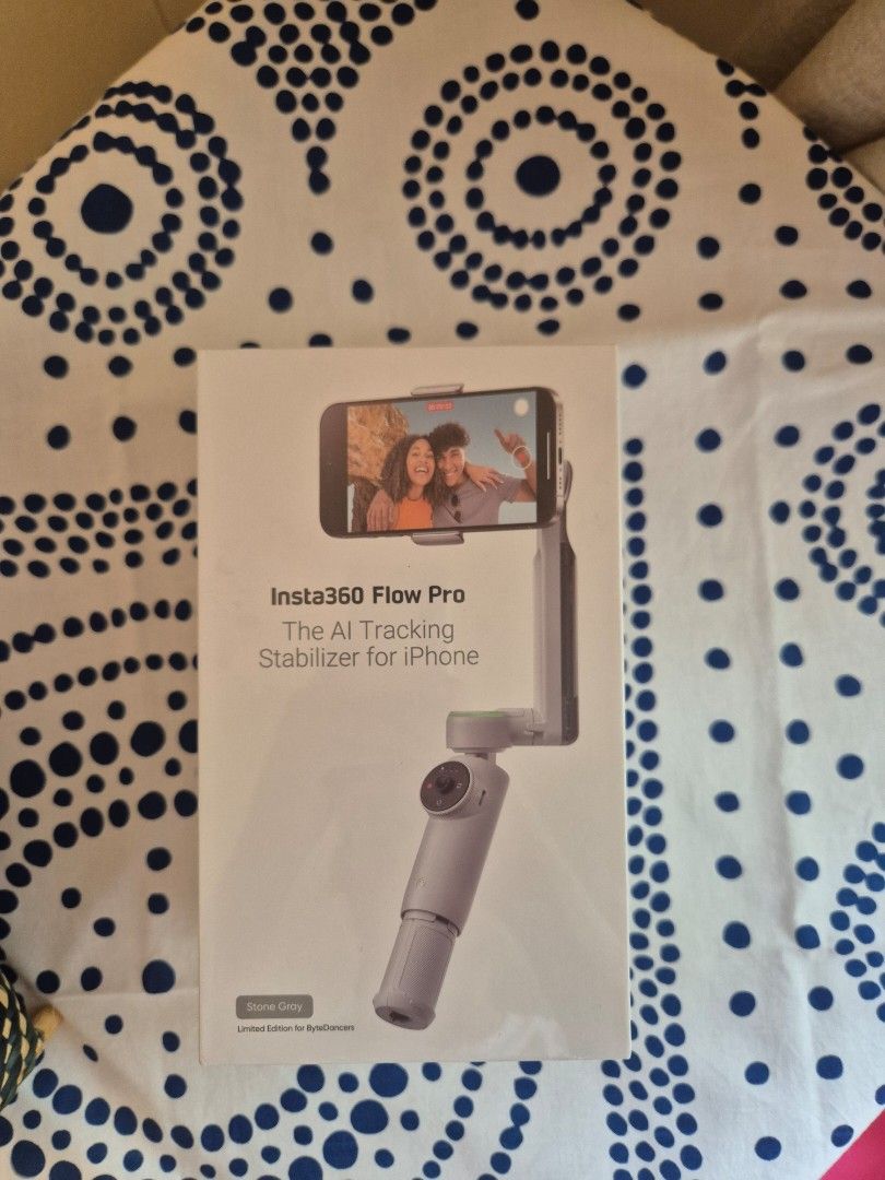 Insta360 Flow Pro Stone Gray (Category: Gimbals & Stabilizers ) located in Manila. Submitted by biancahenares (Listing ID 1443783728, Image 1). Description: Insta360 Flow Pro ⭐️ BRAND NEW, never opened or used - Color: Stone Gray - AI Tracking Stabilizer/Gimbal for mobile phone - Built-in tripod & selfie stick - Foldable design - Received as employee gift ⬇️ 💰 🚚 ⬇️ Payment & Shipping: - Bank Transfer, GCash - Location: QC and BGC - Lalamove, Gr