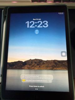 (Category: ) located in . Submitted by xdd.snkrs (Listing ID 1443737871, Image 1). Description: .