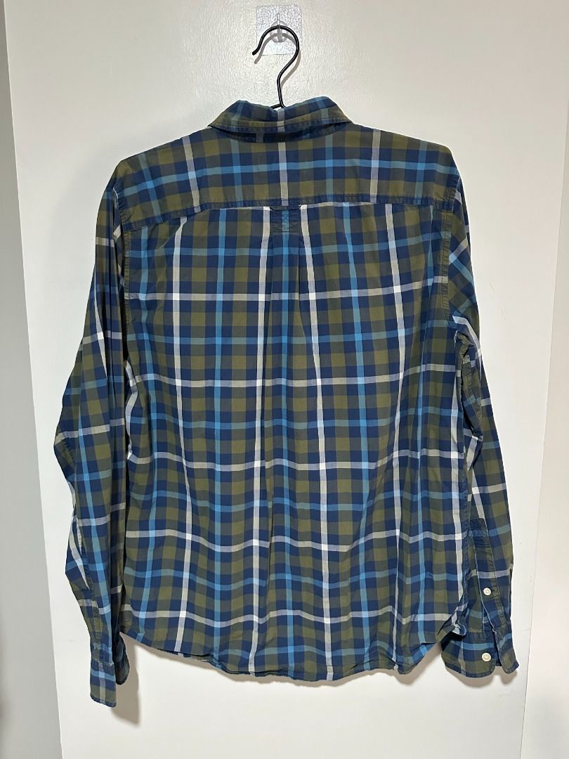 Jack Spade Oxford Long Sleeve Polo (Category: Formal Shirts) located in Balagtas. Submitted by bookplug_ph (Listing ID 1443789883, Image 3). Description: Length: 27 inches Width: 21.5 inches.