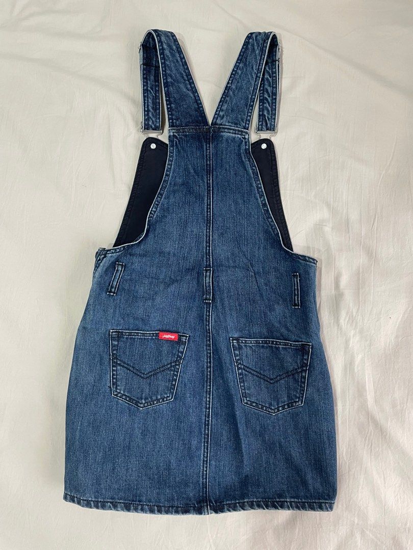 JAG - Denim Overalls (Category: Dresses) located in Quezon City. Submitted by lilyessentials (Listing ID 1443789168, Image 2). Description: Size: 27 on tag but can fit XS-S Waist: 26 Mall bought No flaws. No stain. PERFECT condition.