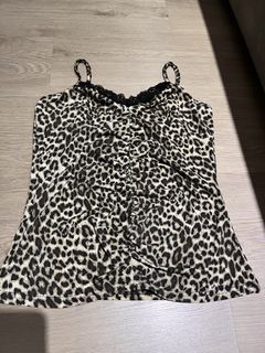 (Category: ) located in . Submitted by joannefashioncloset (Listing ID 1443779676, Image 1). Description: .