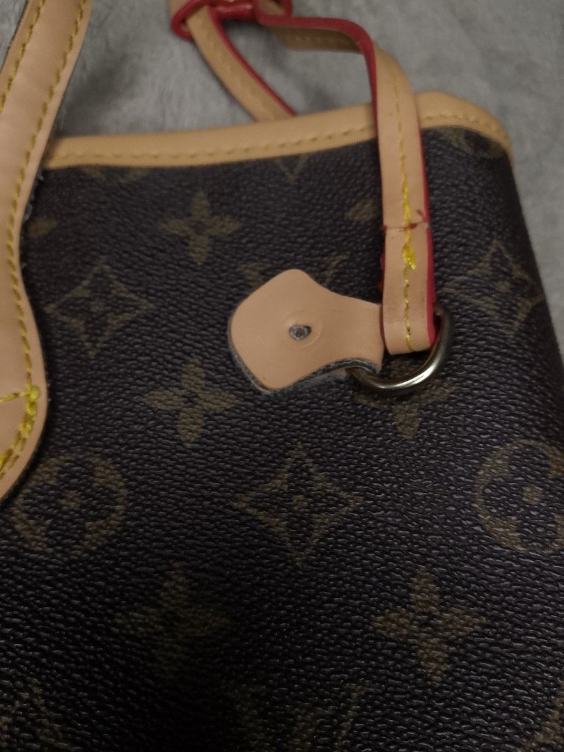 LOIUS VUITTON NEVER FULL MM MONOGRAM (Category: Luxury Bags & Wallets) located in Angeles City. Submitted by recycledcloset2.0 (Listing ID 1443757745, Image 3). Description: LV NVRFULL MM MONOGRAM GOOD CONDITION ISSUE CHECK PICS NO FADES NO CRACKING ON LEATHER 9.8/10.