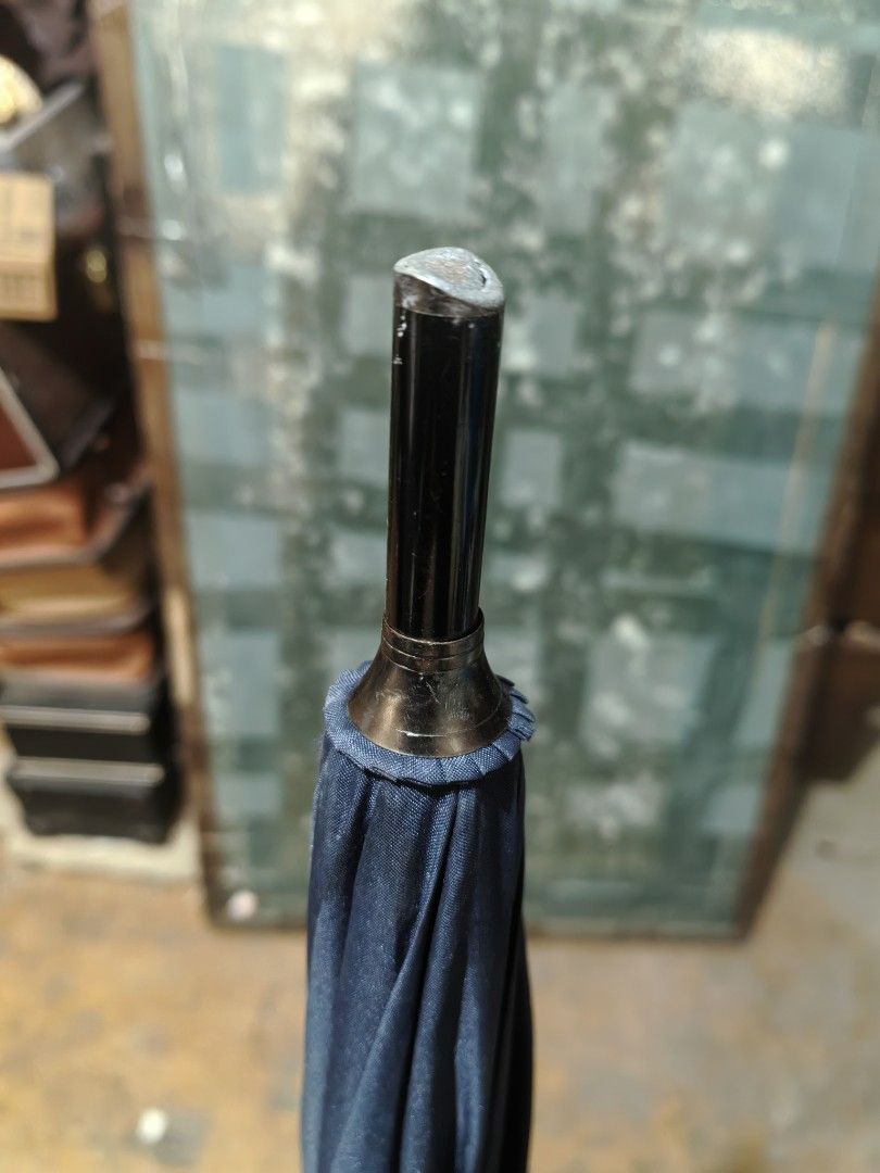 Long Umbrella - Big Size (Category: Umbrellas) located in Cebu City. Submitted by dudes_villanueva (Listing ID 1443815368, Image 3). Description: Long Umbrella - Dark Blue (Big Size) 📌 In excellent condition Size: 70 cm.