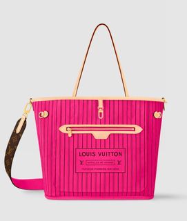 (Category: ) located in . Submitted by aaliyahs.closet (Listing ID 1443663481, Image 1). Description: .