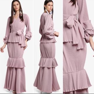(Category: ) located in . Submitted by preclothings (Listing ID 1443891329, Image 1). Description: .