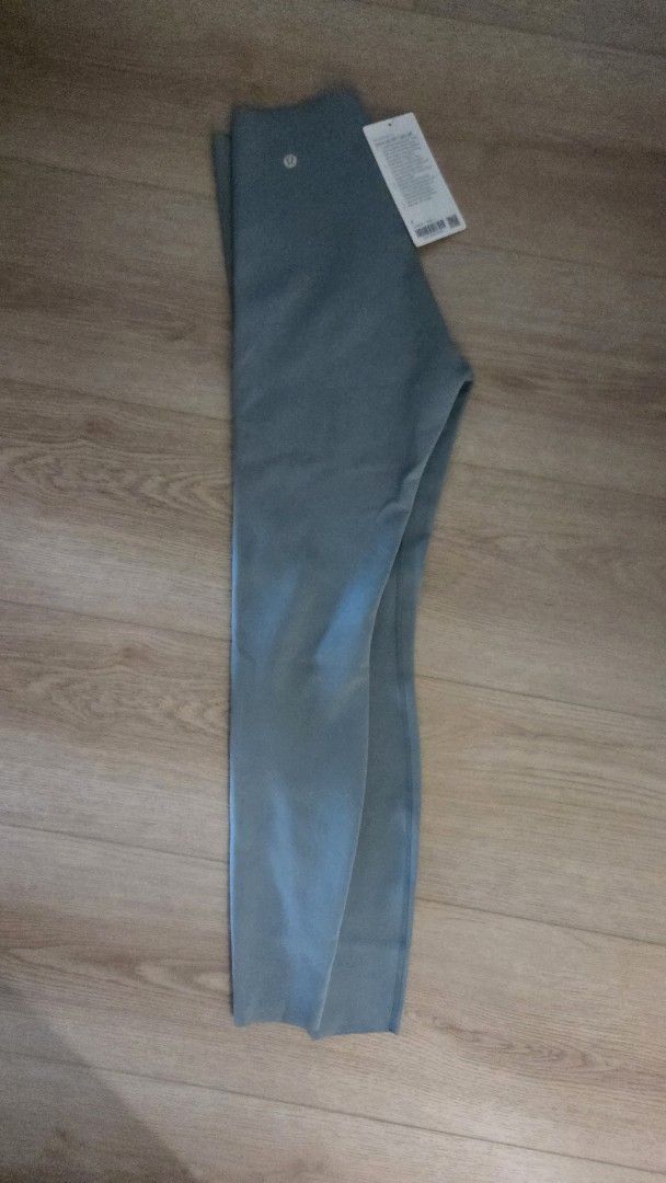 Lululemon glow up high rise tight 28" (Category: Activewear) located in Quezon City. Submitted by liquidatormnl (Listing ID 1443714673, Image 3). Description: brand new lululemon glow up High rise tight 28" size 8.