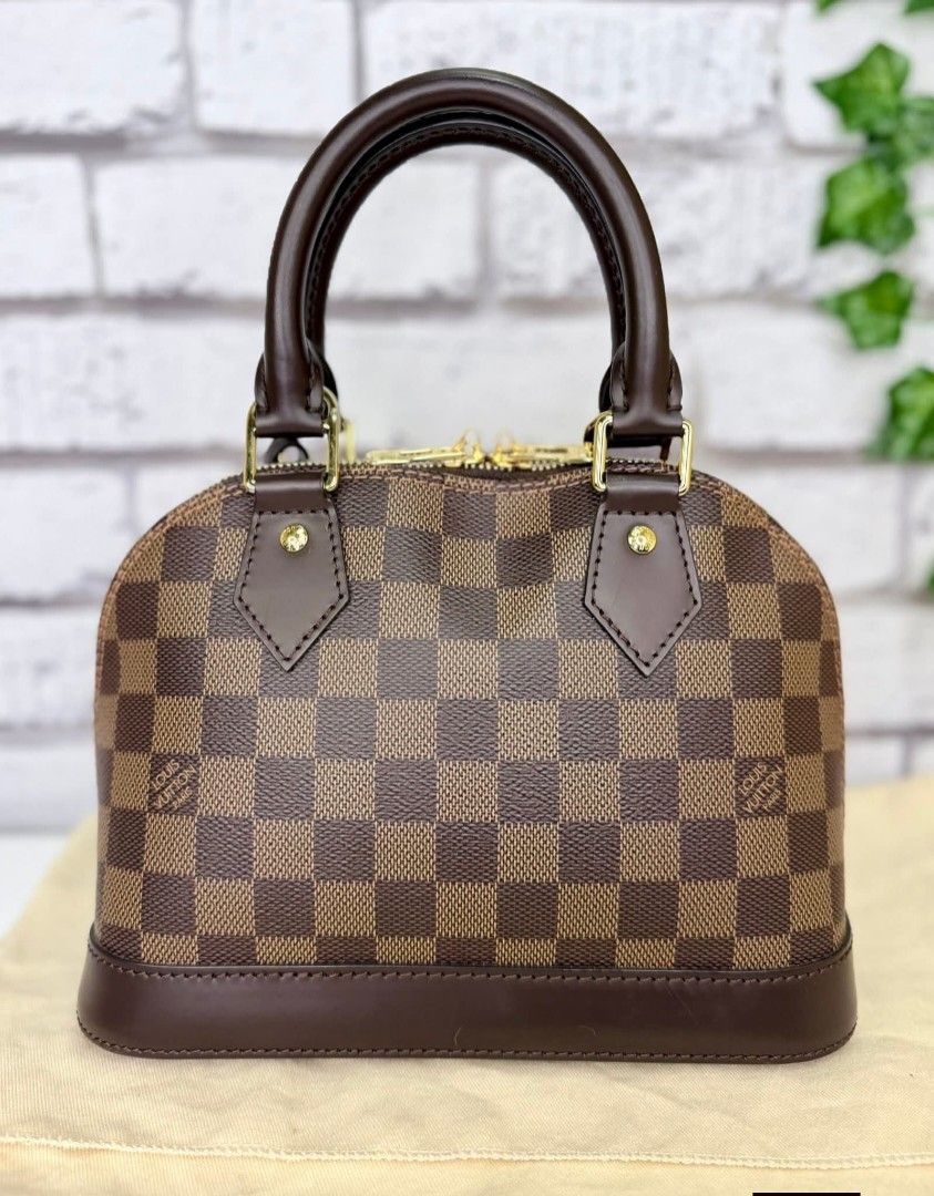 Lv bb Alma (Category: Luxury Bags & Wallets) located in Pateros City. Submitted by twinkle4444 (Listing ID 1439683295, Image 2). Description: Japan pre-loved but almost new.