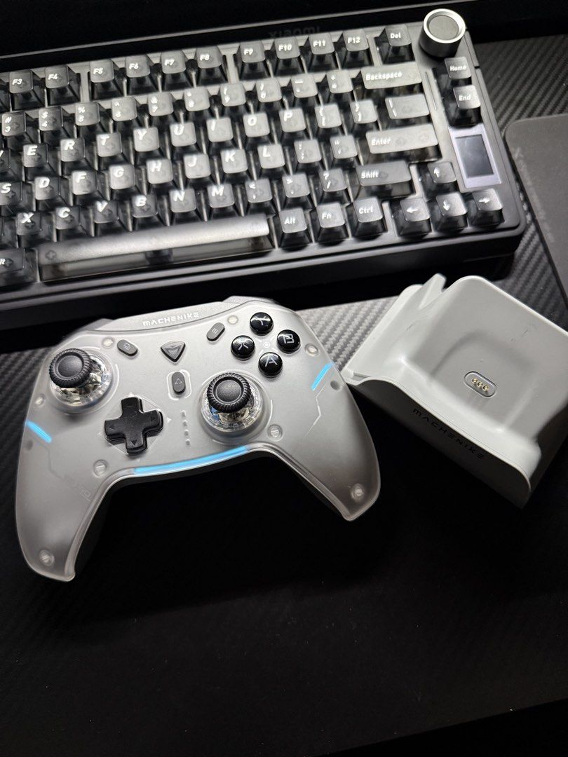 MacheNike G5Pro Max SE Wireless Game Controller (Category: Controllers) located in Manila. Submitted by kinggg24 (Listing ID 1443711222, Image 1). Description: - MacheNike G5Pro Max SE Controller - Features Hall Joystick & Trigger for ultimate precision - Tri-mode connectivity (wired, Bluetooth, 2.4GHz) - Enhanced gameplay with 6-axis Gyro motion control - Comes with a convenient charging dock - Ideal for all your gaming needs.