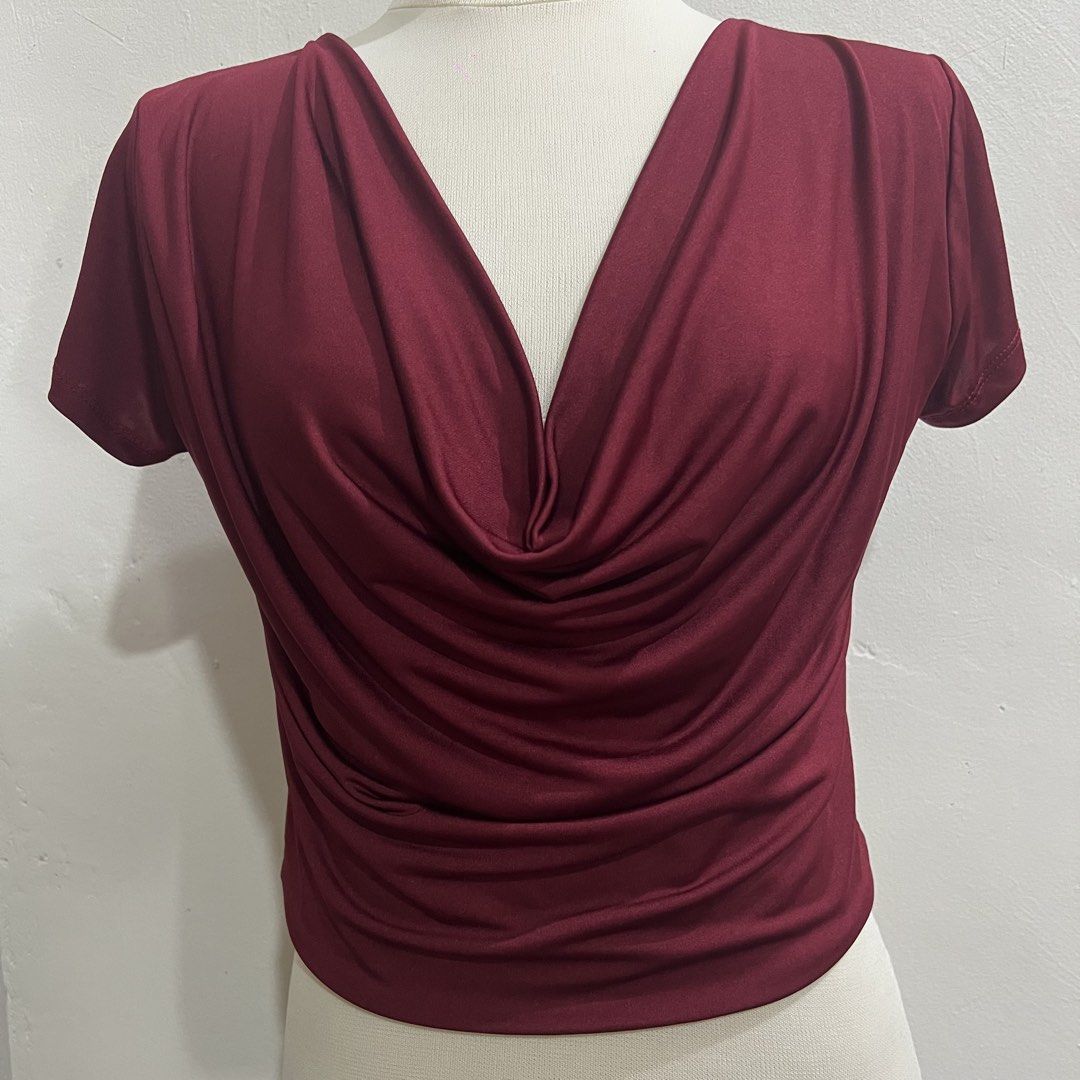 Maroon Top (Category: Others Tops) located in Pasay City. Submitted by annedeclutter (Listing ID 1443878794, Image 2). Description: Size: Medium-Large.