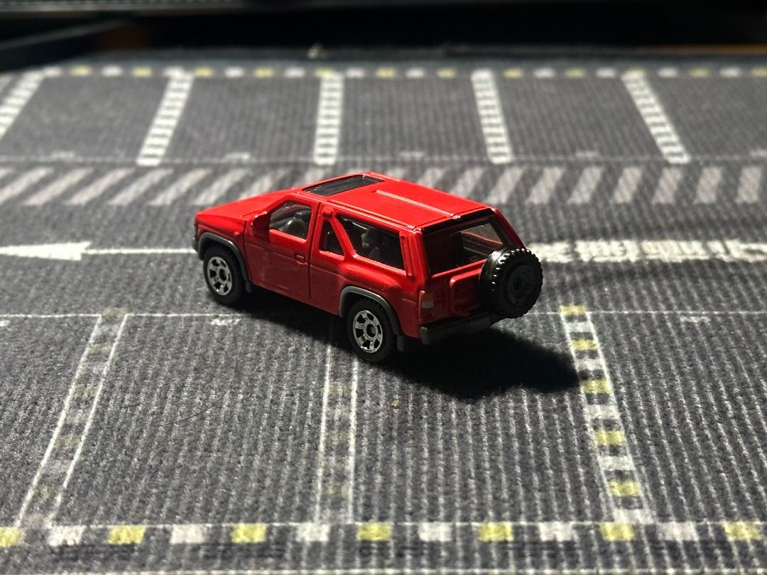 Matchbox Nissan Pathfinder (Category: Vehicle & Diecast Models) located in Balagtas. Submitted by bookplug_ph (Listing ID 1443781972, Image 3). Description: Matchbox Diecast Loose Mint.