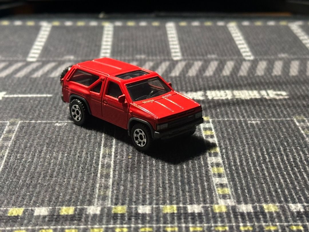 Matchbox Nissan Pathfinder (Category: Vehicle & Diecast Models) located in Balagtas. Submitted by bookplug_ph (Listing ID 1443781972, Image 1). Description: Matchbox Diecast Loose Mint.