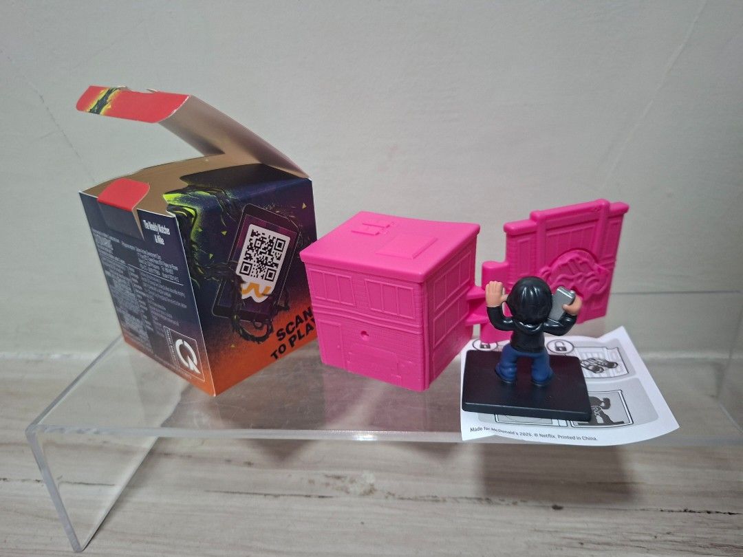 McDonald's Happy Meal: Stranger Things Mike (Category: Designer & Blind Box Toys) located in San Fernando. Submitted by silverforest-63a2 (Listing ID 1443268737, Image 2). Description: Stranger Things: Tales from '85 - Mike Wheeler and the Weekly Watcher All parts included: box, instruction manual, Max Wheeler, Weekly Watcher Don't hesitate to ask for more photos Mode/s of payment: Gcash or COD/COP (For LBC Only) Shipping: Preferably J&T. Deliver