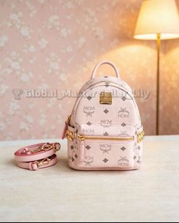 (Category: ) located in . Submitted by fashion.luxe (Listing ID 1443855979, Image 1). Description: .