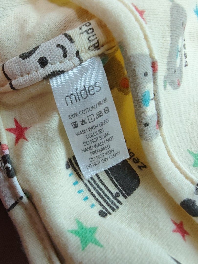 Mides 純棉BB包巾 動物圖案 （分類：嬰兒及小童流行時尚）位於 Hong Kong。 由 mayaaniyra 提交（商品編號 1443743413，圖片 2）。簡介： 呢條係Mides牌子嘅BB包巾，100%純棉質地，摸上手好舒服。上面印滿可愛嘅熊貓、斑馬同埋星星圖案，BB著住一定好得意。適合初生BB用，可以包住BB瞓覺，增加安全感。。