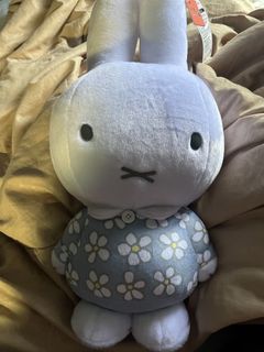 (Category: ) located in . Submitted by strawbpolka (Listing ID 1443762085, Image 1). Description: .