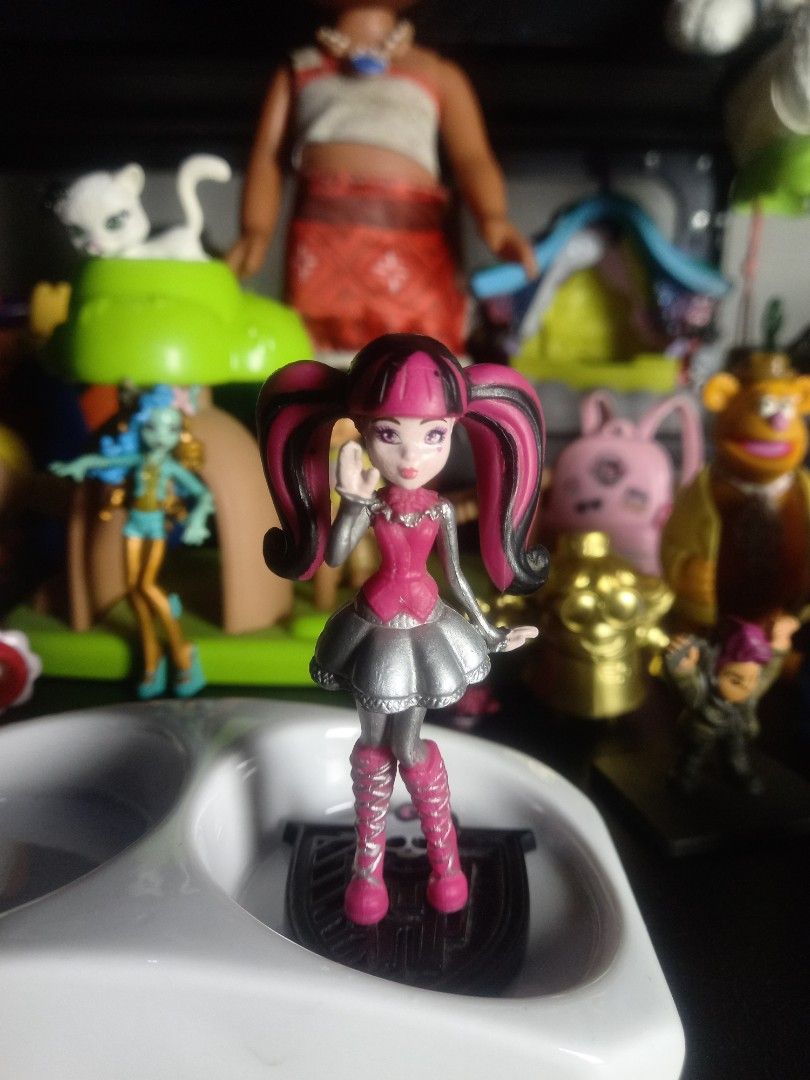 Monster High Draculaura (read✨️) Doll with Stand (Category: Figurines & Statues) located in Las Pinas. Submitted by EkonomikaPH (Listing ID 1443868874, Image 1). Description: 💜derechong SUBMIT ng price sa "make offer" tab para maka focus sa DECISIVE BUYERS💜 350 each Lock /Grab /Steal allowed P50 increment What You See Is What You Get Manage expectations Appearance may vary depending on phone type, settings, lighting, etc. ALL photos posted.