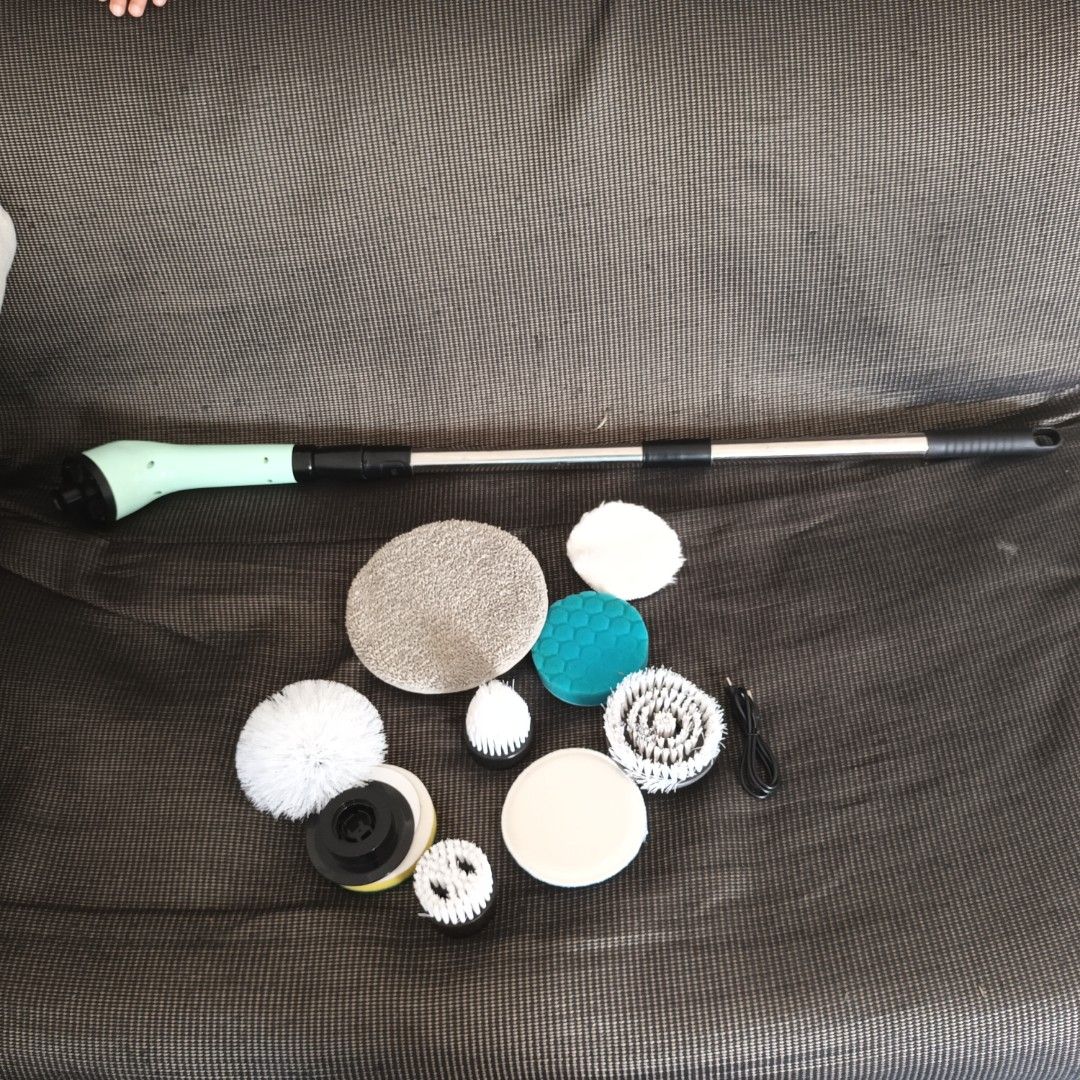 Multi Function Electric cleaning Brush (Category: Cleaning Tools & Supplies) located in Singapore. Submitted by avi_rev (Listing ID 1443751541, Image 3). Description: .