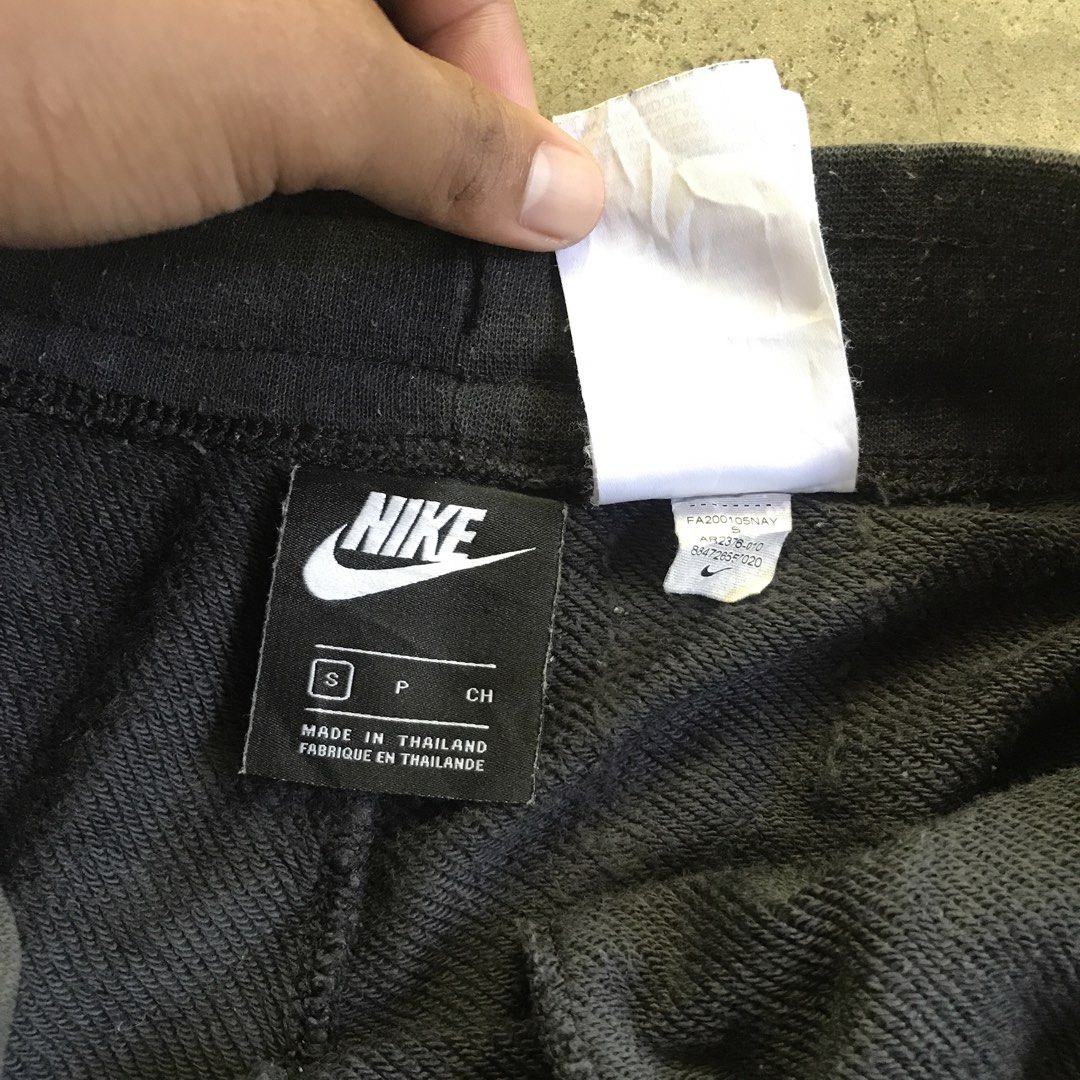 Nike Black Shorts with White Logo Size S (Category: Shorts) located in Alaminos. Submitted by pickedbykenny (Listing ID 1443806410, Image 3). Description: •Dimes: 28-34x19 •No Issue •Color rate: 9.5/10.