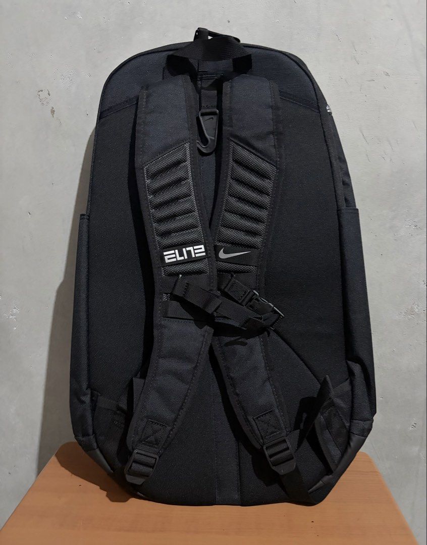 Nike Hoops Elite Pro Backpack (Category: Backpacks) located in Manila. Submitted by aikhmnl_ (Listing ID 1443882335, Image 2). Description: Nike Hoops Elite Pro Backpack 38L Below SRP‼️ ₱2,698 only! (SRP 3,595 ❌) Brand New and Authentic/Original 💯 Complete with: - Nike Paper Bag - Hang Tag 📍 Manila Location (Open for Meetups) 📦 Ship Nationwide via Lalamove/LBC.