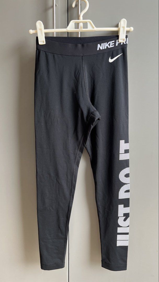 Nike Dri-FIT Black Leggings (Category: Activewear) located in Las Pinas. Submitted by ooopsie58374 (Listing ID 1443775834, Image 1). Description: - Black Nike Pro Dri-FIT leggings - Size: Medium (M) for Pro, S for the second one - worn once lang pareho - doesn’t fit me na 😅 450 each, can give both for 800.