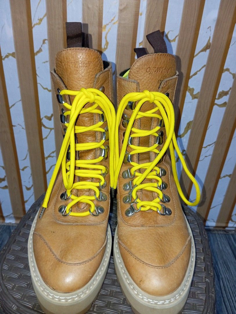 OFF WHITE VIBRAM LEATHER HIKING BOOTS (Category: Boots) located in Monkayo. Submitted by danielcabusora (Listing ID 1443827489, Image 2). Description: OFF WHITE VIBRAM LEATHER HIKING BOOTS SIZE 6 WOMENS EXCELLENT NO MAJOR FLAWS -700 ADD SF ONLY DDO MINDANAO SHIP VIA J&T.