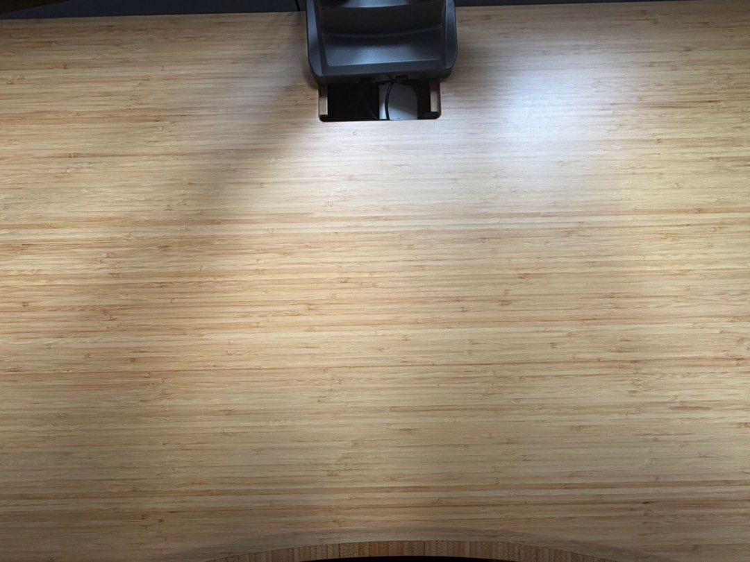 Omni Desk483818133500078082