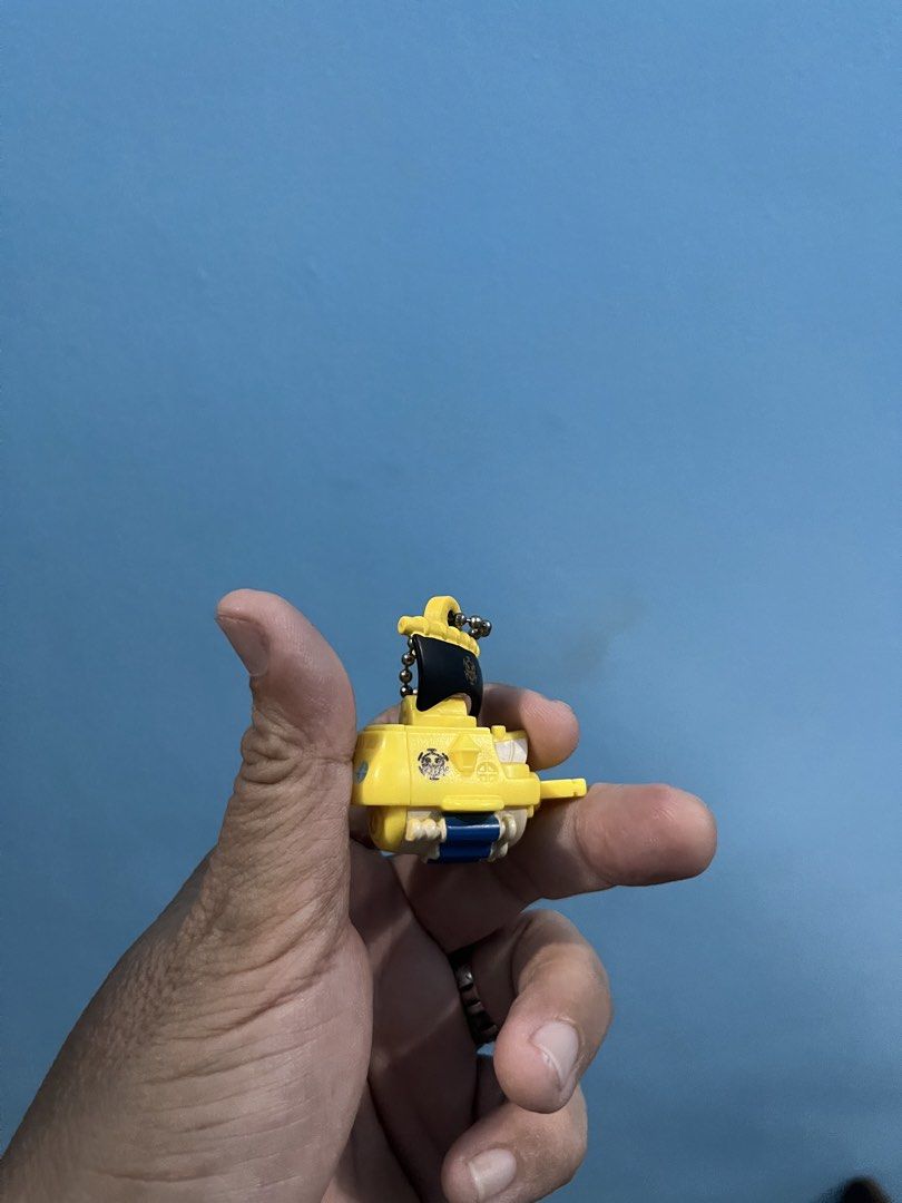One piece cruis ship keychain (Category: Character Goods) located in Pasay City. Submitted by beye01 (Listing ID 1443859305, Image 3). Description: .