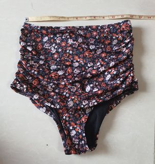 (Category: ) located in . Submitted by shoptoown (Listing ID 1443772360, Image 1). Description: .