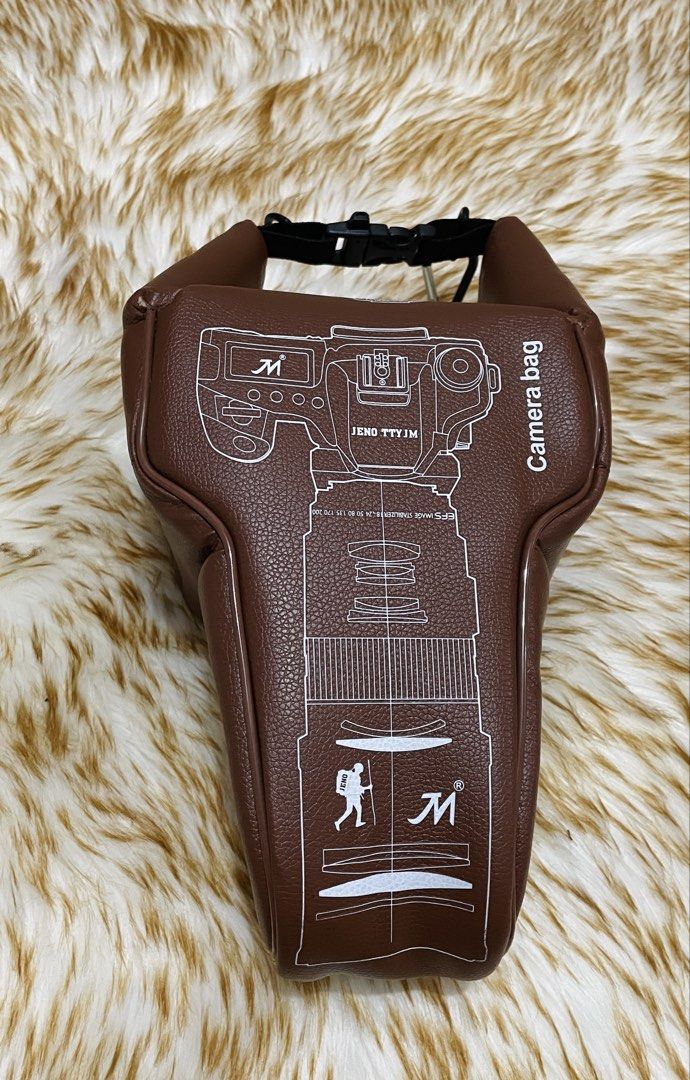 Outdoor SLR Camera Bag (Category: Camera Bags & Carriers) located in Quezon City. Submitted by sissymissy1527 (Listing ID 1443790725, Image 2). Description: SLR Camera Bag, Waterproof and Lightweight Camera Bag, Durable Accessory for Comfortable Hand Feel for Outdoor Travel.