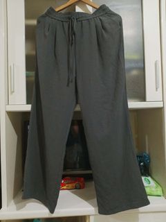(Category: ) located in . Submitted by chaimwardrobe (Listing ID 1443745525, Image 1). Description: .
