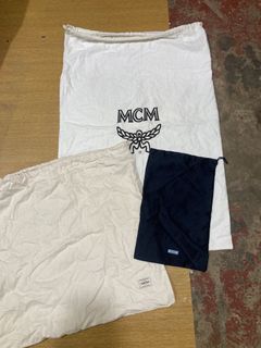 (Category: ) located in . Submitted by deensthrifting (Listing ID 1443856669, Image 1). Description: .