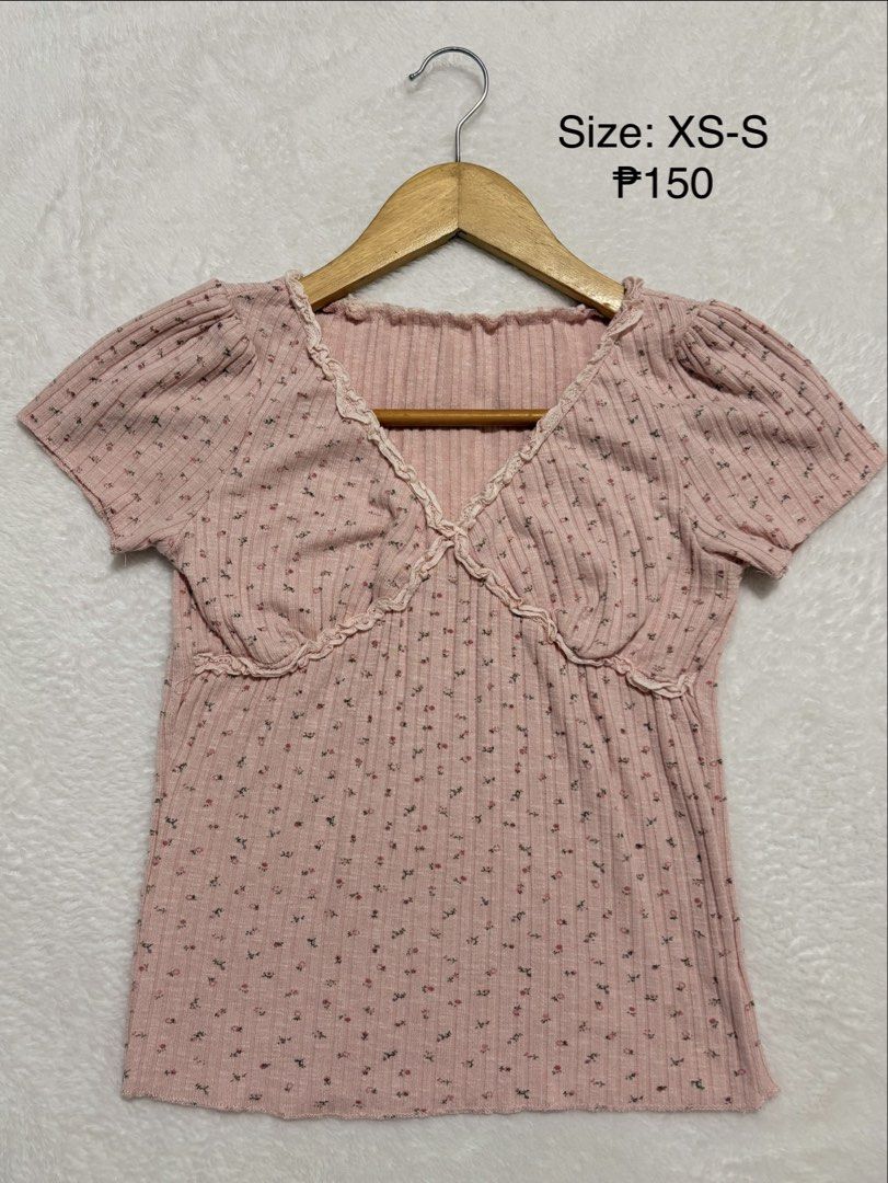 Preloved Tops-2 (Category: Blouses) located in Antipolo. Submitted by chaeramia (Listing ID 1443830854, Image 3). Description: .