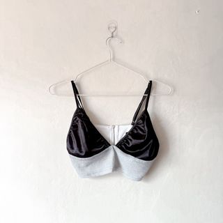 (Category: ) located in . Submitted by rosywardrobe (Listing ID 1443800448, Image 1). Description: .