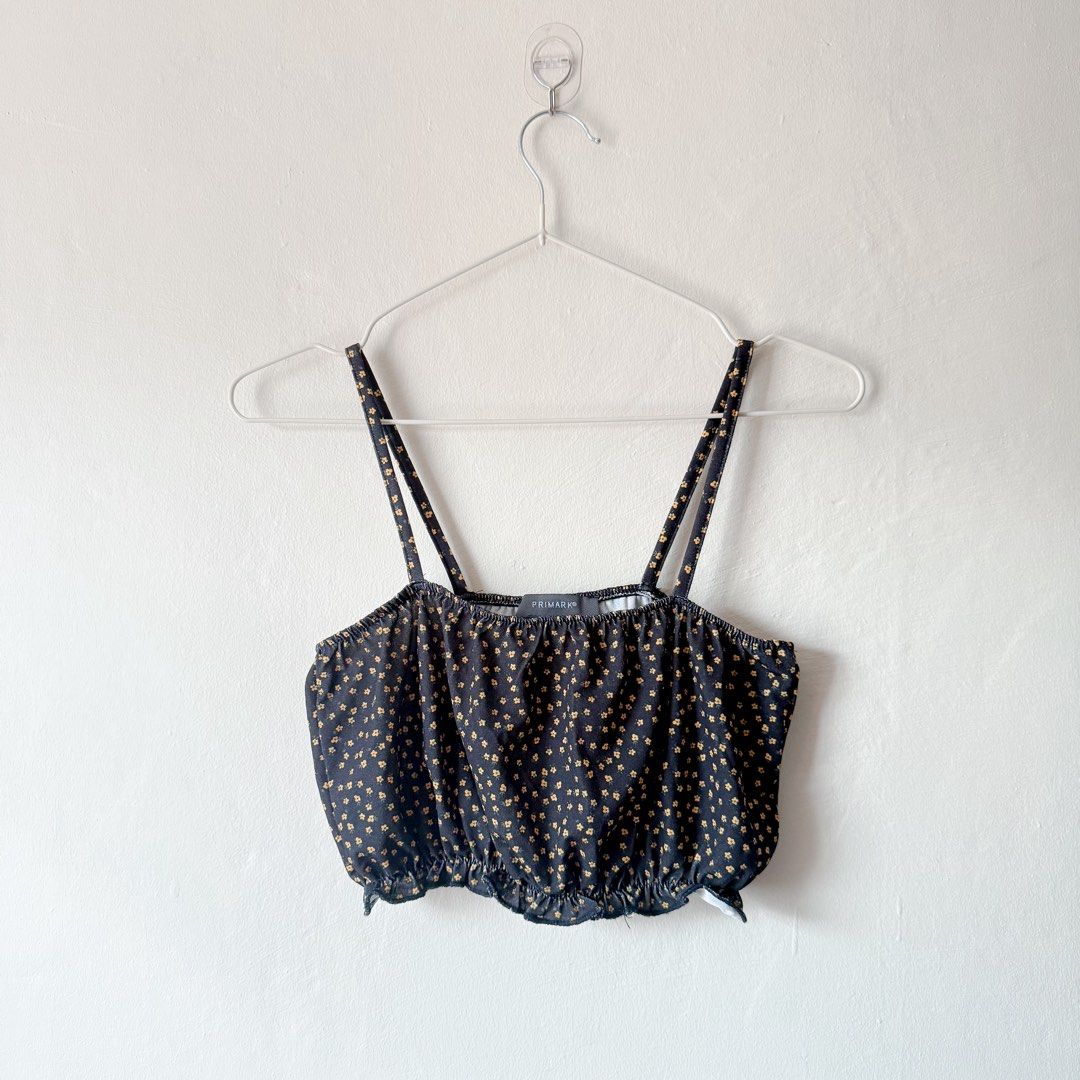Primark Ditsy Floral Crop Top (Category: Sleeveless) located in Antipolo. Submitted by rosywardrobe (Listing ID 1443797655, Image 1). Description: 🎀 MAKE READING A HABIT 🎀 • No order form, no reservation! • Strictly 1 day reservation • Payment first before order processing • No return, No exchange • Don’t make an offer if you’re not 100% sure • No shipping every weekends — PAYMENT CHANNELS — • GCash • Gotyme • Maya • BDO • BPI • Unionbank — DEL
