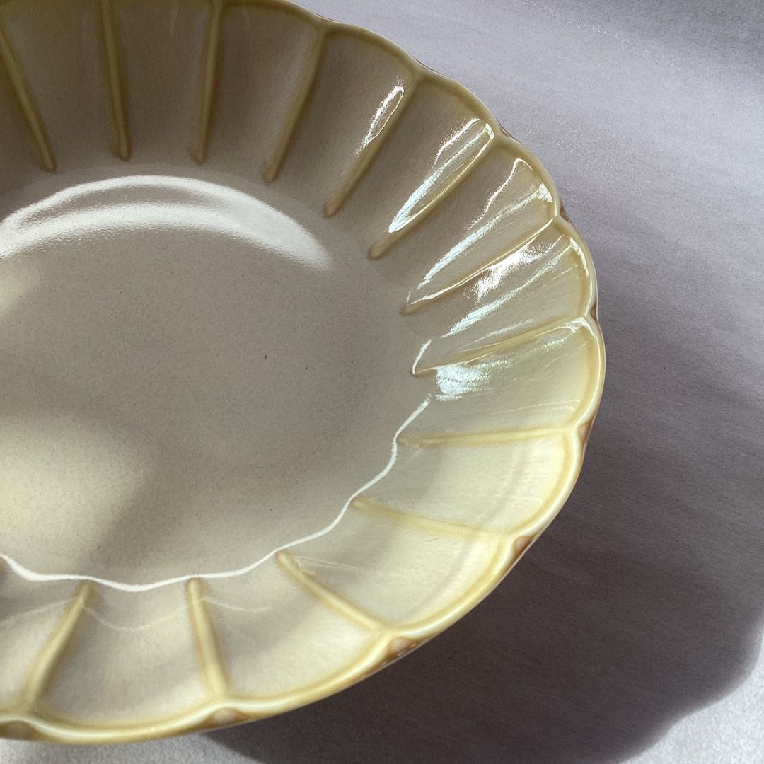 Server Chrysanthemum Flower Mino Ware Plate (Category: Dinnerware & Cutlery) located in Davao. Submitted by eclectic1925 (Listing ID 1443892639, Image 2). Description: Php350 Server Chrysanthemum Flower Mino Ware Plate *scalloped "rinka" shape H: 2 inches L: 9.5 inches Please REVIEW PHOTOS We use 100% repurposed packaging materials SF starts at Php70 via Flash Express First to pay.